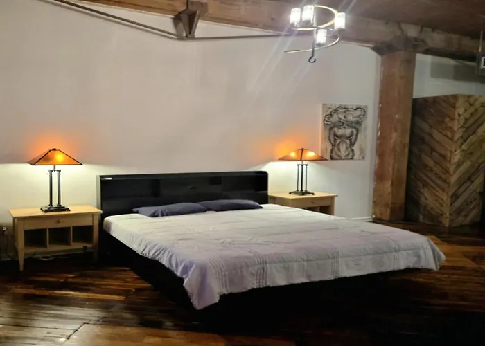 Motown Riverfront Studio Loft