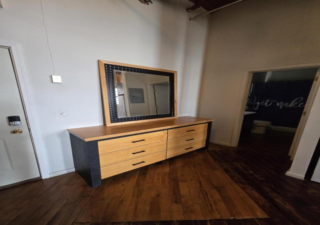 Motown Riverfront Loft Apartment *