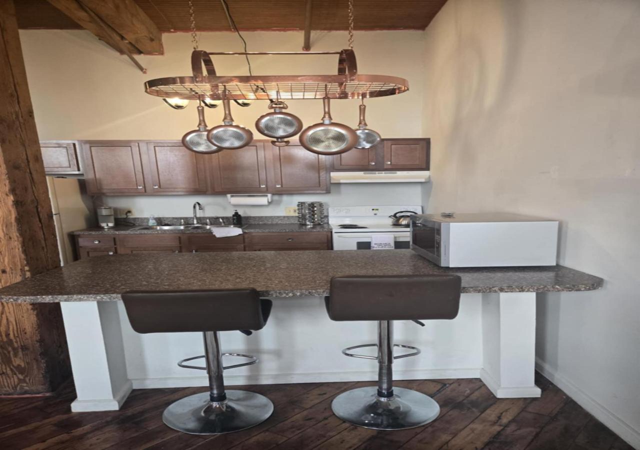 Motown Riverfront Loft